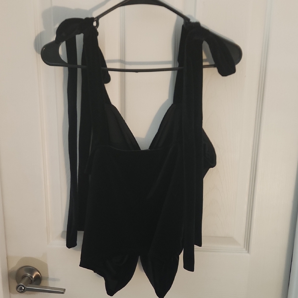 Express Black Velvet Ruched Top - Picture 6 of 7
